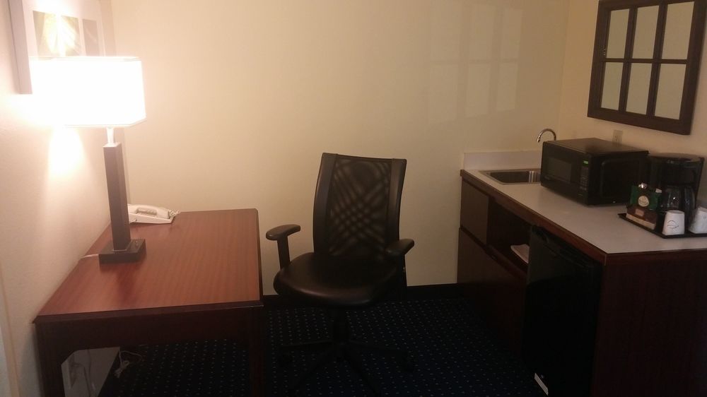 Comfort Inn & Suites Montgomery East Carmichael Rd Екстер'єр фото